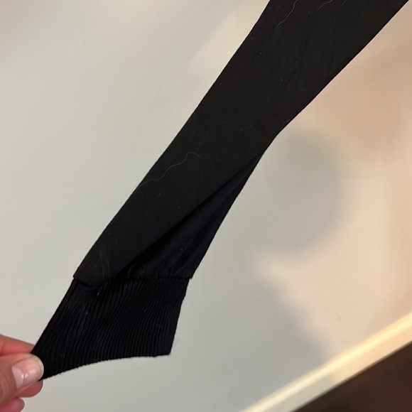 LOGO Lounge Lori Goldstein size Medium shark hem jacket in black. - Picture 3 of 9